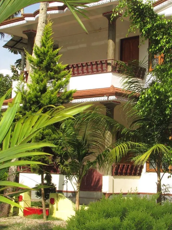 Salt & Pepper Home Stay 瓦尔卡拉